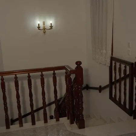 Konstadine אספרובלטה